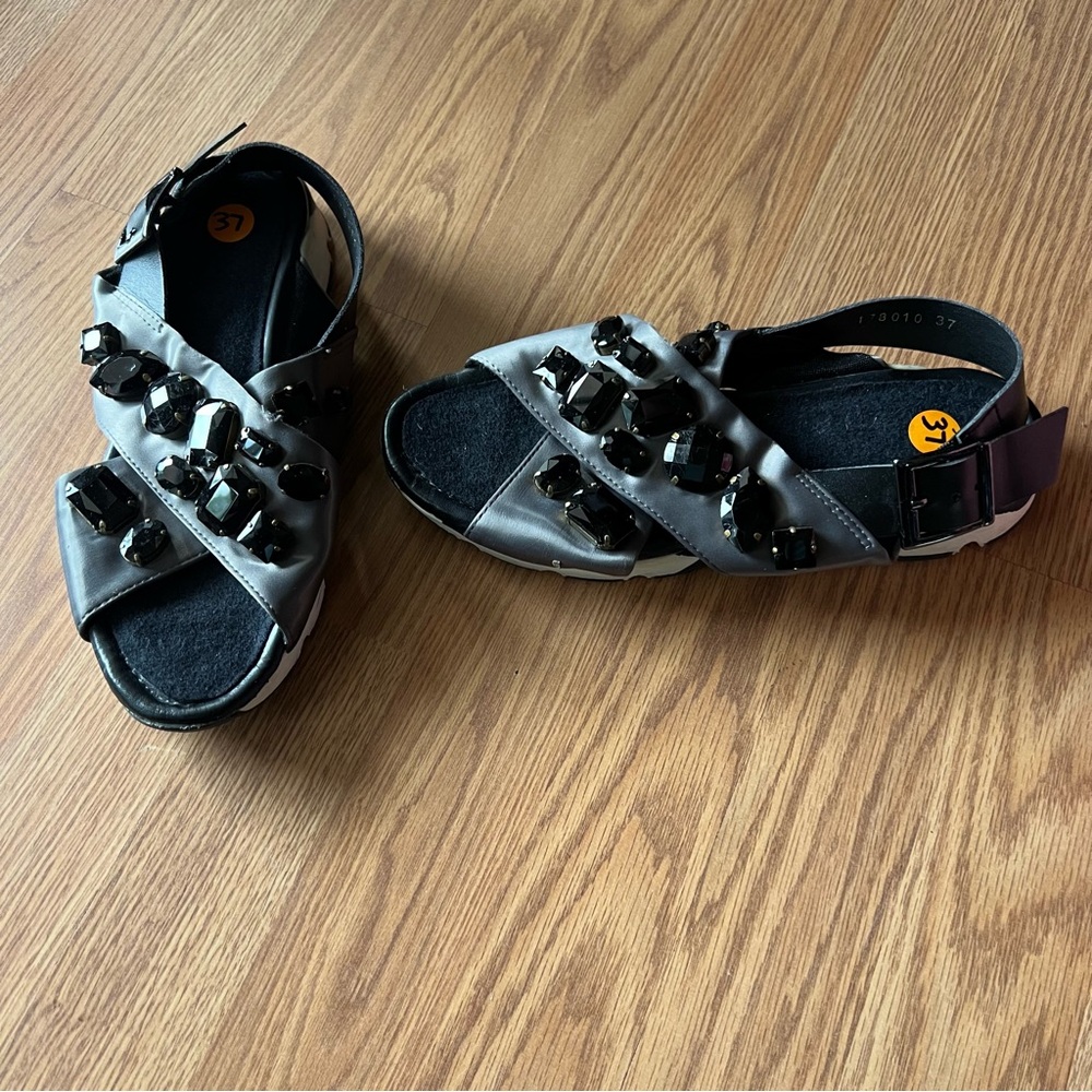 Elegant Black Embellished Women's Sandals - Picture 2 of 6